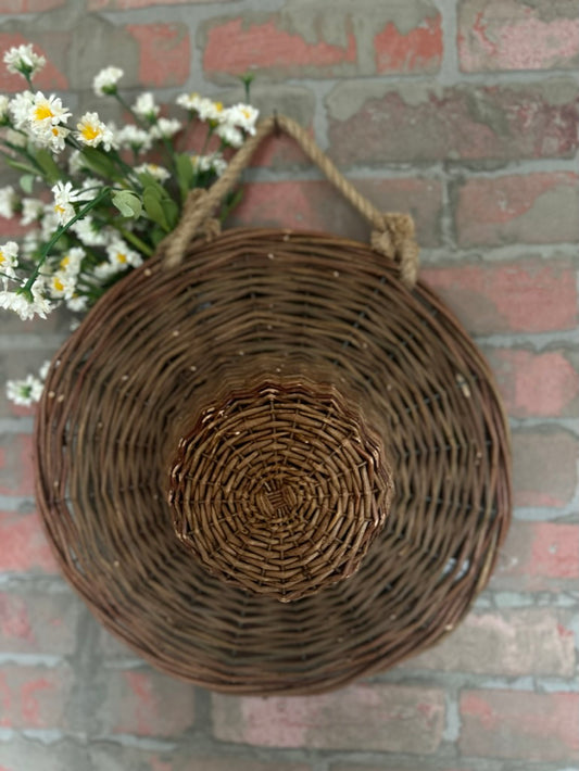 Wicker Garden Hat Decor - Medium