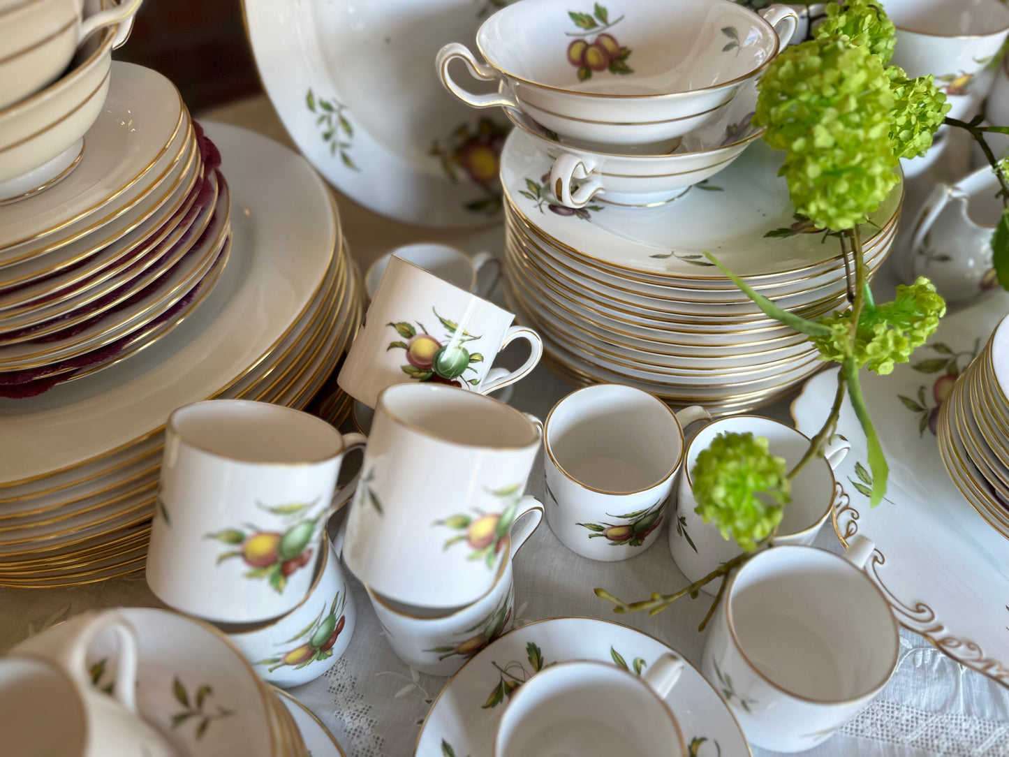 114 Pieces Spode England Based on 1815 Pattern 'Blenheim' - HUGE SET, No Flaws! No Lead!