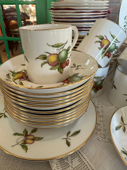 114 Pieces Spode England Based on 1815 Pattern 'Blenheim' - HUGE SET, No Flaws! No Lead!