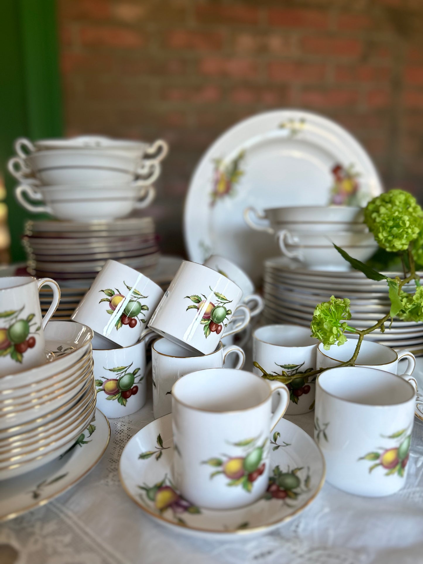 114 Pieces Spode England Based on 1815 Pattern 'Blenheim' - HUGE SET, No Flaws! No Lead!